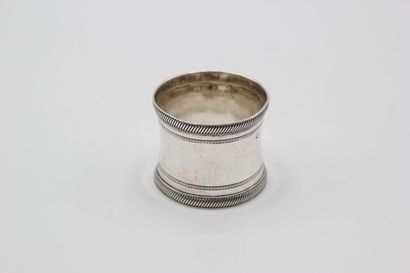 PARIS, 1819-38.

Silver napkin ring decorated...