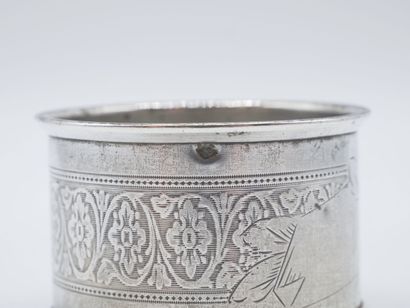 Silver napkin ring. Virgin cartouche on the...