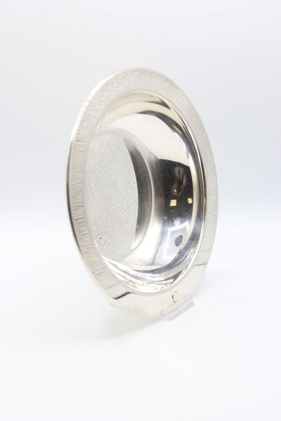HERMES, Paris. 

Hollow dish in silver plated...