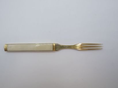 Gustave KELLER.

Travelling cutlery in vermeil...