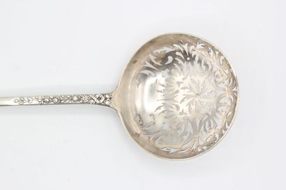 Vve COMPERE 

Silver sugar spoon with relief...