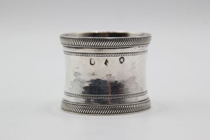 PARIS, 1819-38.

Silver napkin ring decorated...