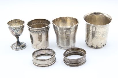 Lot including:

- a kettledrum decorated...