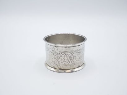 Silver napkin ring. Virgin cartouche on the...