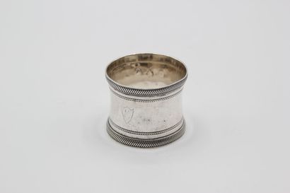 PARIS, 1819-38.

Silver napkin ring decorated...
