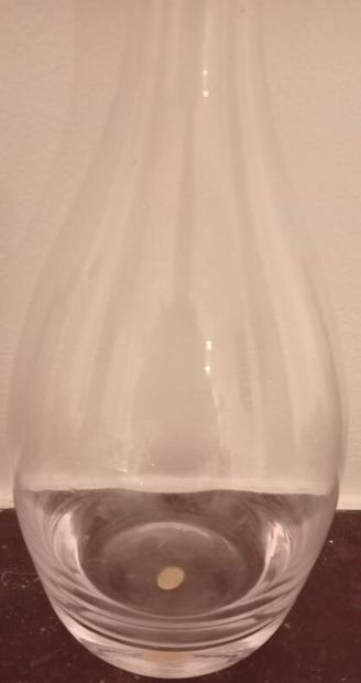 Carafe en cristal.

Monture et bouchon en...