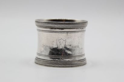 PARIS, 1819-38.

Silver napkin ring decorated...