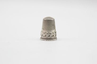 Silver thimble.

French title mark 