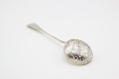Vve COMPERE 

Silver sugar spoon with relief...