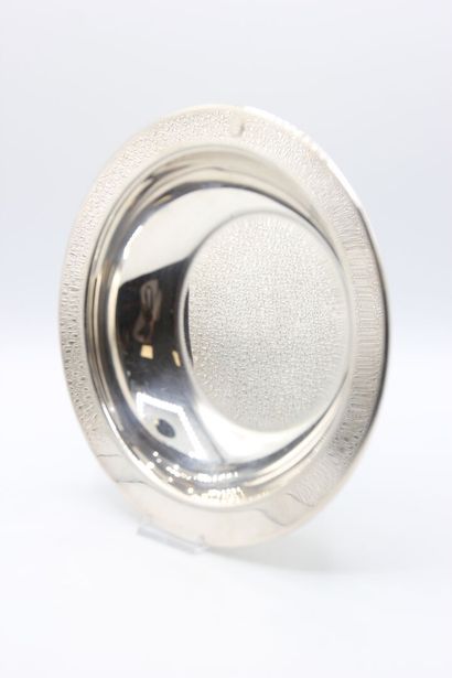 HERMES, Paris. 

Hollow dish in silver plated...