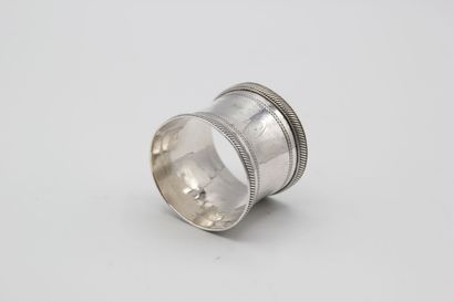 PARIS, 1819-38.

Silver napkin ring decorated...