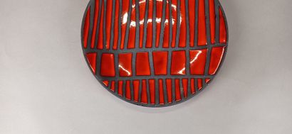 Roger CAPRON (1922-2006).

Assiette en céramique...