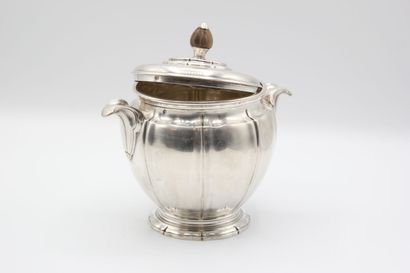 Silver tea/coffee set with filet and hollow...