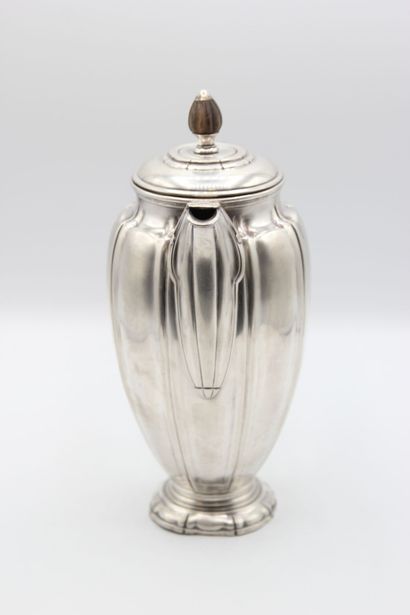 Silver tea/coffee set with filet and hollow...