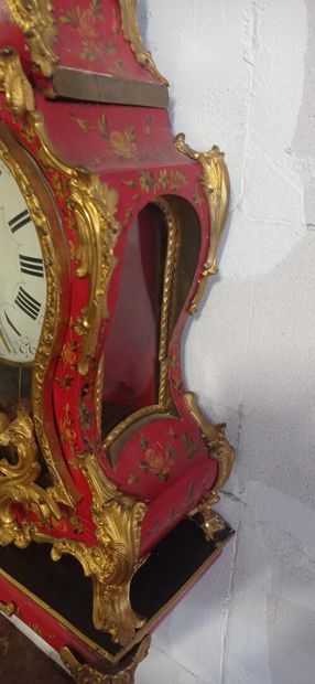 Cartel and its base of lamp in red varnish...