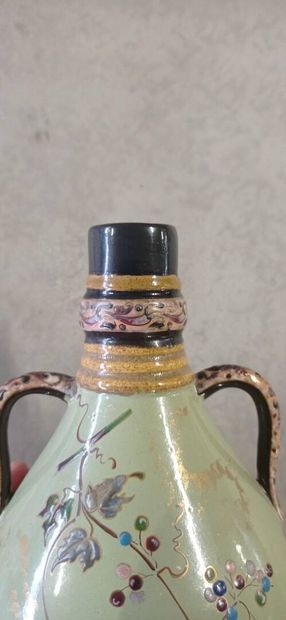 Emile GALLE (1846-1904), Nancy.

Vase en...