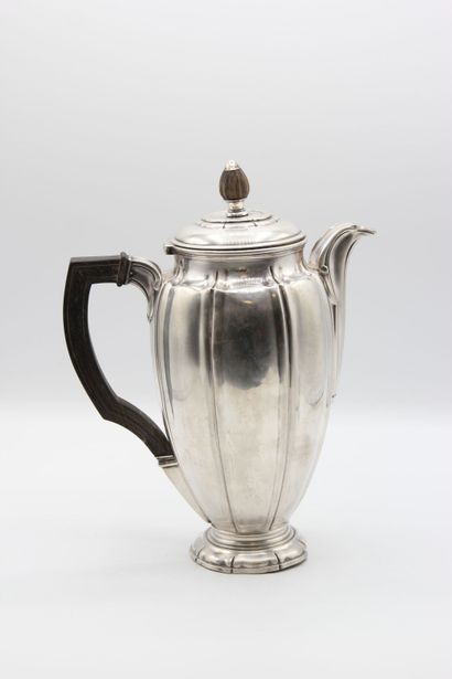 Silver tea/coffee set with filet and hollow...