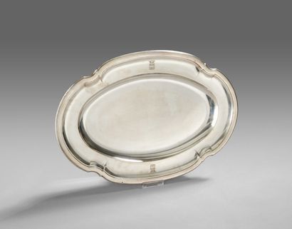 Serving dish in silver 1st title with decoration...