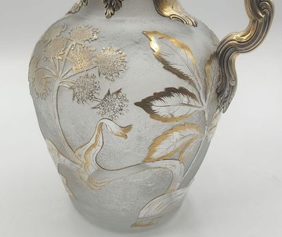 DAUM.

Decanter / ewer ART NOUVEAU in crystal...