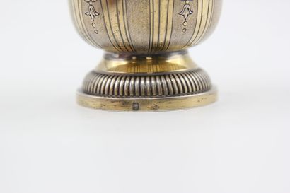 A vermeil tulip-shaped tumbler decorated...