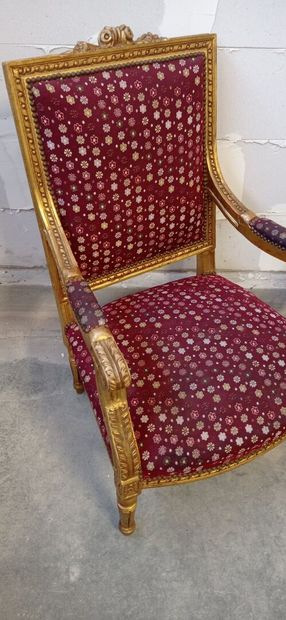 Paire de fauteuils à dossier plat en bois...