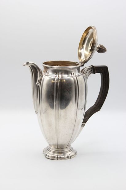 Silver tea/coffee set with filet and hollow...
