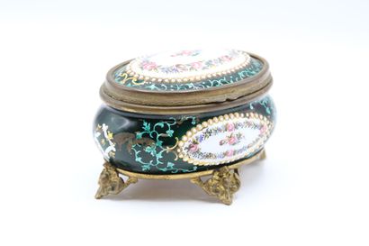 TAHAN, Boulevard des Italiens

Boîte à bijoux...