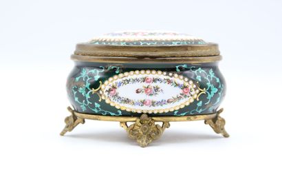 TAHAN, Boulevard des Italiens

Boîte à bijoux...