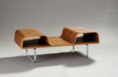 Design Richard CLACK.

Table-basse en bois...