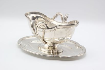 Sauce boat and its dormant silver 1st title...