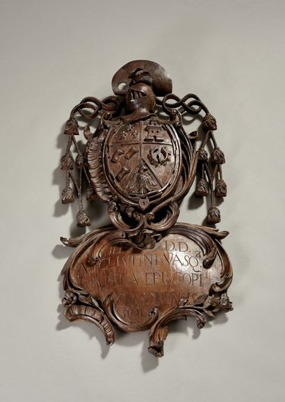 
Élément décoratif en bois sculpté ajouré...