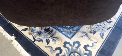 Gigi RADICE, dans le goût de 

Large fauteuil...
