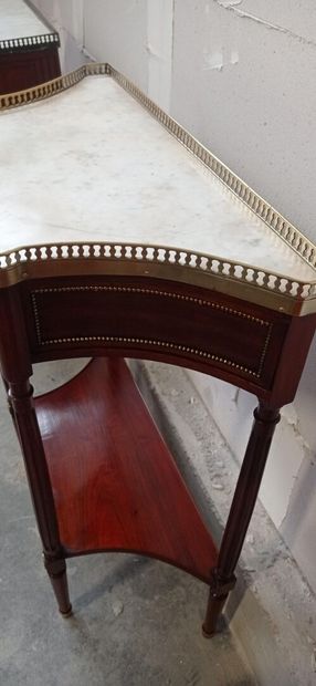 Mahogany and mahogany veneer trapezoidal...