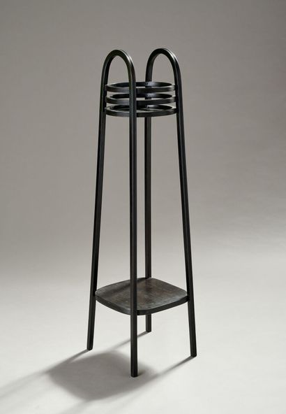 THONET.

Selette en bois courbé et teinté...