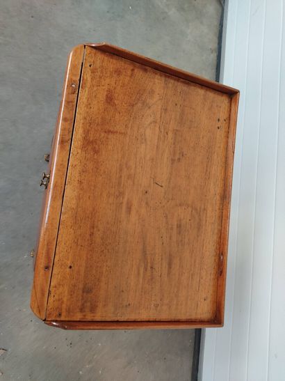 Walnut coffee table, opening to a screen...