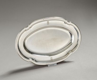 Important silver serving dish 1st title of...