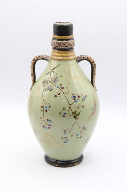 Emile GALLE (1846-1904), Nancy.

Vase en...
