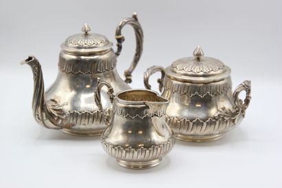 Coffee service in silver with foliage. 

It...