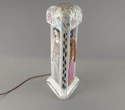 RAUCHE LIMOGES

Triangular shaped night light...