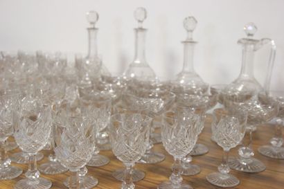 BACCARAT

Partie de service à boisson en...