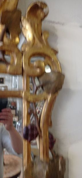 Important gilded and polychromed carved wood...
