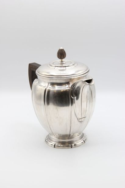 Silver tea/coffee set with filet and hollow...