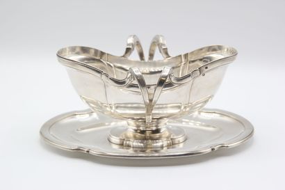 Sauce boat and its dormant silver 1st title...