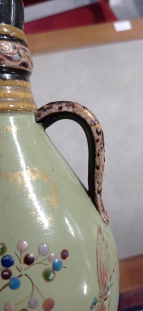 Emile GALLE (1846-1904), Nancy.

Vase en...