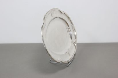 Important silver serving dish 1st title of...