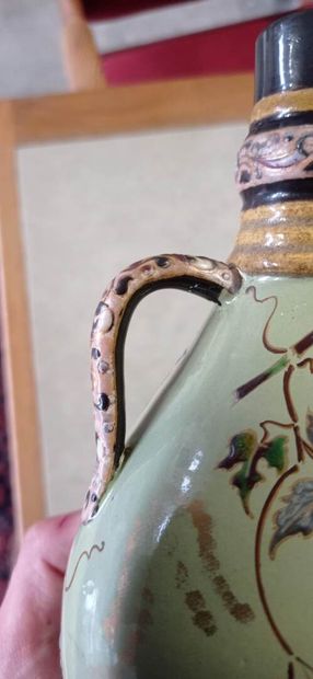 Emile GALLE (1846-1904), Nancy.

Vase en...