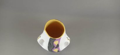 VALLAURIS

Vase à deux anses en céramique...