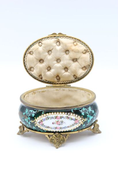 TAHAN, Boulevard des Italiens

Boîte à bijoux...