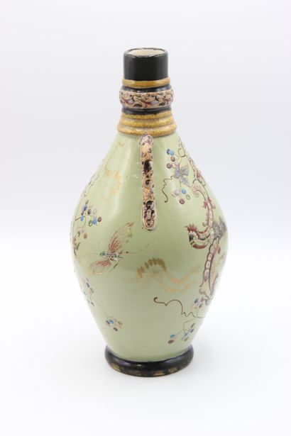Emile GALLE (1846-1904), Nancy.

Vase en...