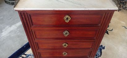 Chest of drawers, all faces in mahogany and...